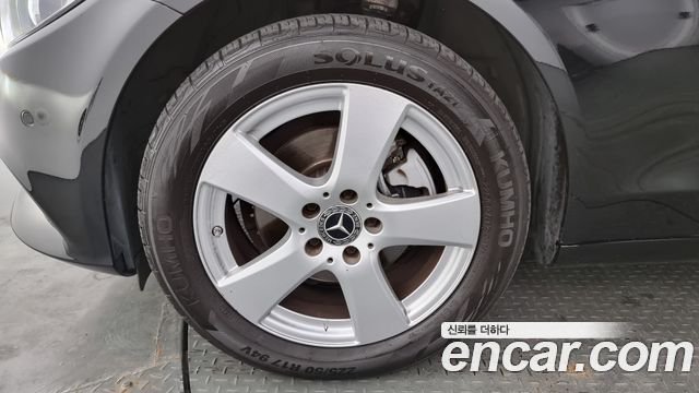 Mercedes-Benz C-Class 2018 — photo 5