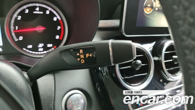 Mercedes-Benz C-Class 2018 — photo 9