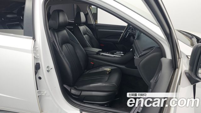 Hyundai Sonata 2020 — photo 11