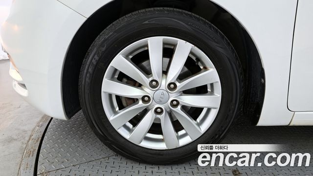 Kia K3 2014 — photo 5