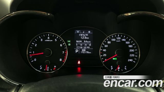 Kia K3 2014 — photo 11