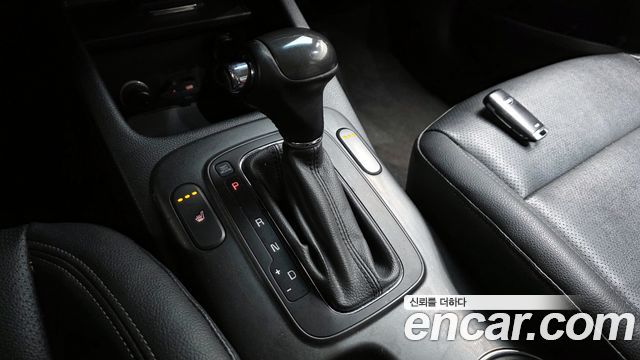 Kia K3 2014 — photo 12