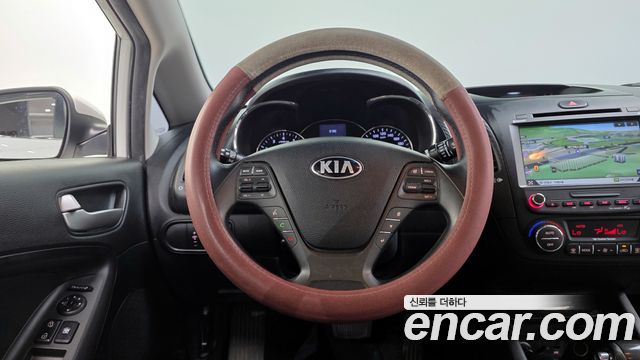 Kia K3 2014 — photo 19