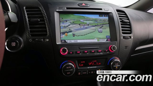 Kia K3 2014 — photo 20