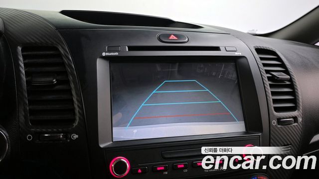 Kia K3 2014 — photo 21