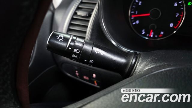 Kia K3 2014 — photo 24