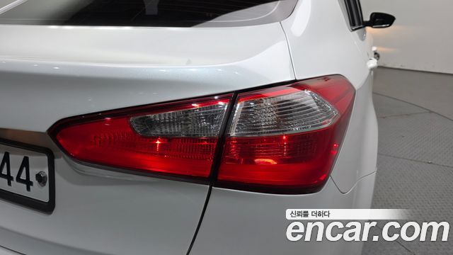 Kia K3 2014 — photo 9