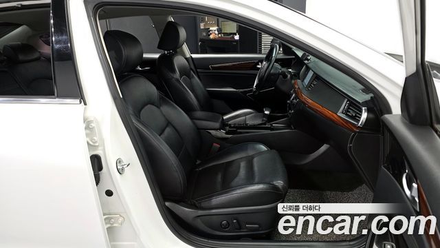 Kia K7 2016 — photo 17