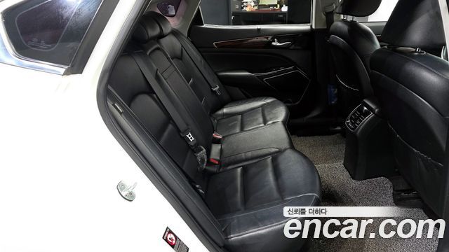Kia K7 2016 — photo 18