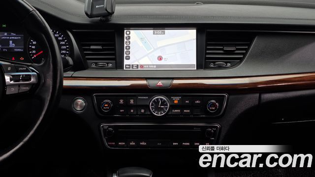 Kia K7 2016 — photo 20