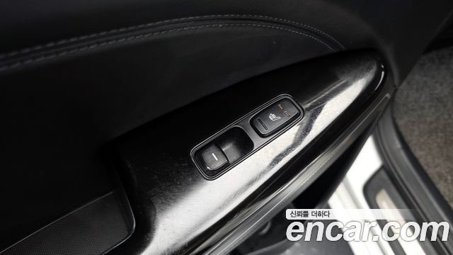 Kia K7 2016 — photo 23