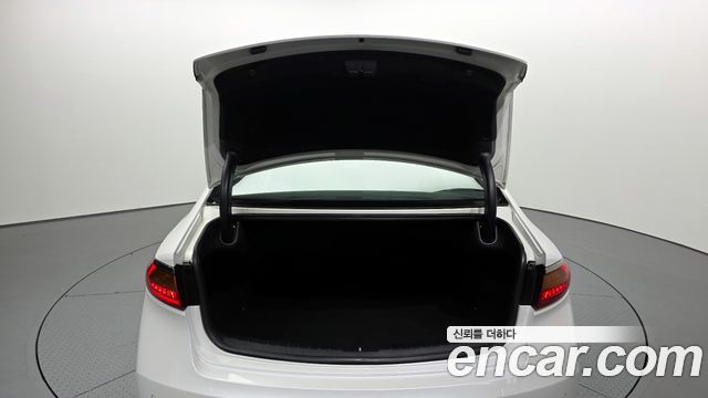 Kia K7 2016 — photo 26