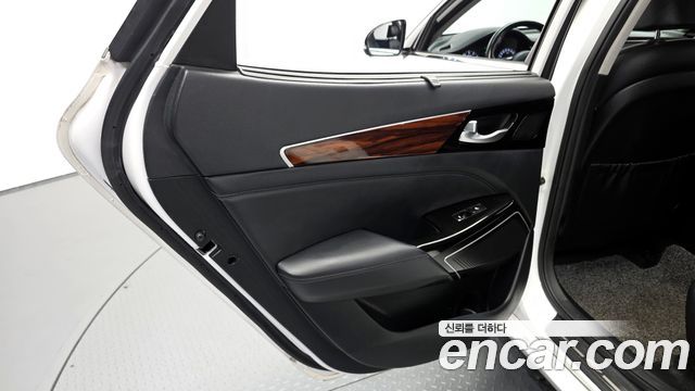 Kia K7 2016 — photo 15