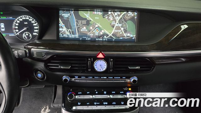 Genesis EQ900 2016 — photo 13