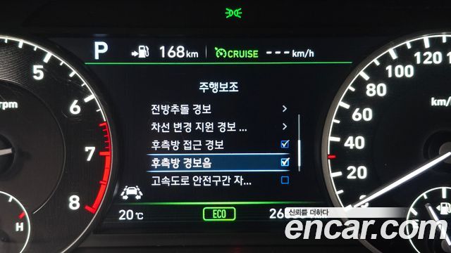 Genesis EQ900 2016 — photo 16