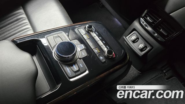 Genesis EQ900 2016 — photo 19