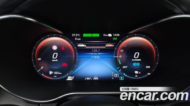 Mercedes-Benz C-Class 2020 — photo 11