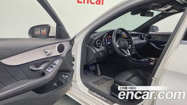 Mercedes-Benz C-Class 2020 — photo 13