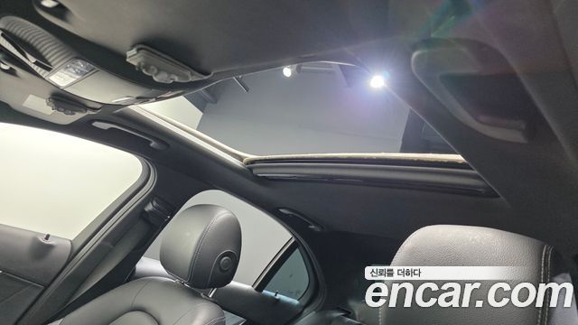 Mercedes-Benz C-Class 2020 — photo 25