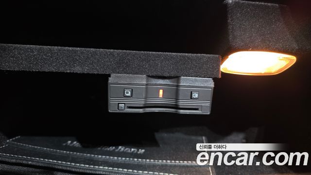 Mercedes-Benz C-Class 2020 — photo 31