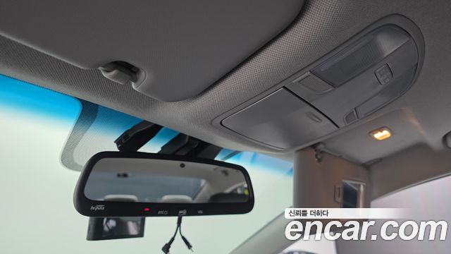 Hyundai AVANTE 2018 — photo 17