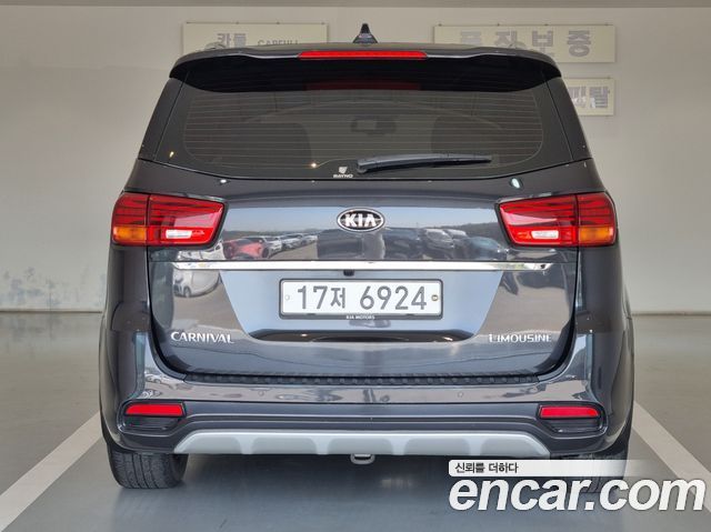 Kia Canival 2019 — photo 4