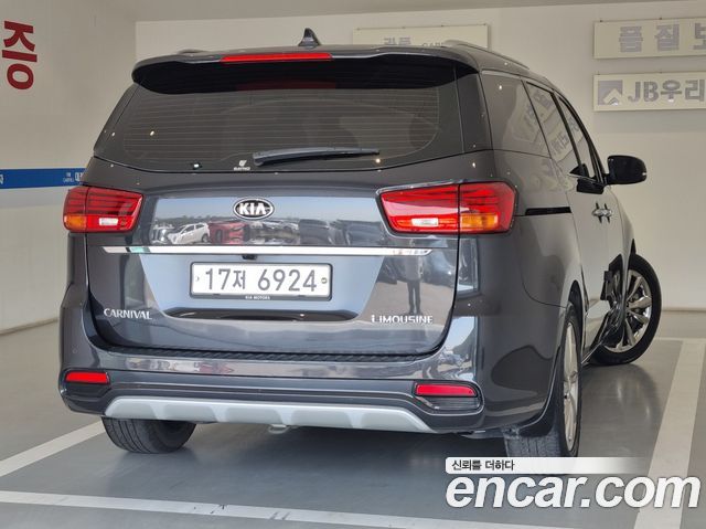 Kia Canival 2019 — photo 5