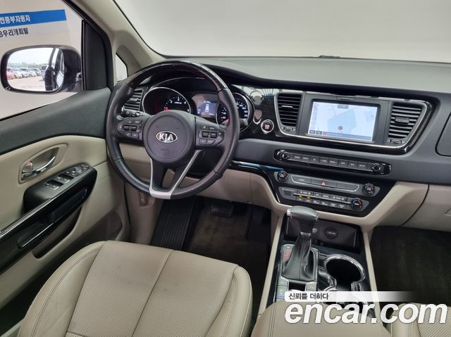 Kia Canival 2019 — photo 8