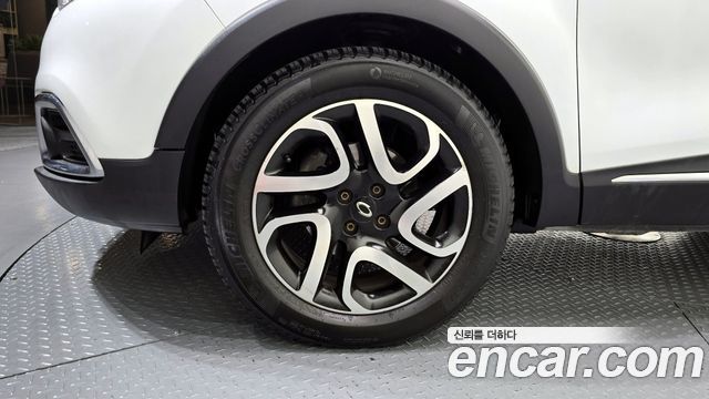 Renault Korea QM3 2017 — photo 5