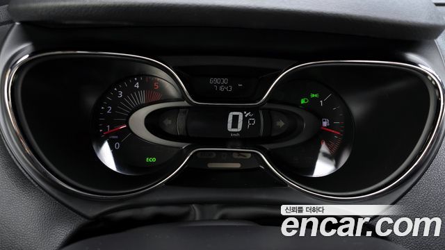Renault Korea QM3 2017 — photo 8