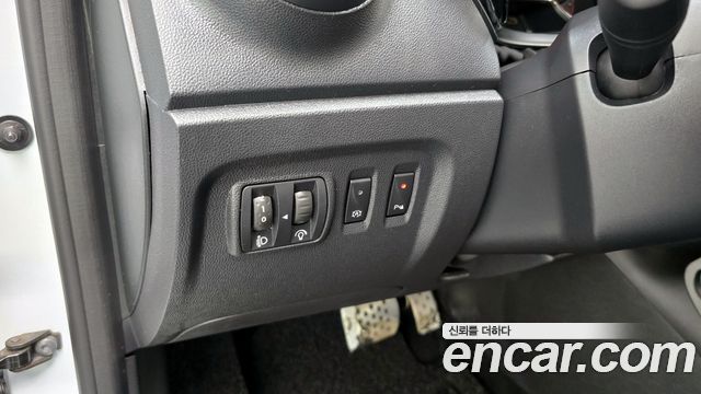 Renault Korea QM3 2017 — photo 19