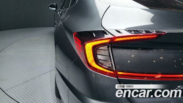 Hyundai Sonata 2023 — photo 9