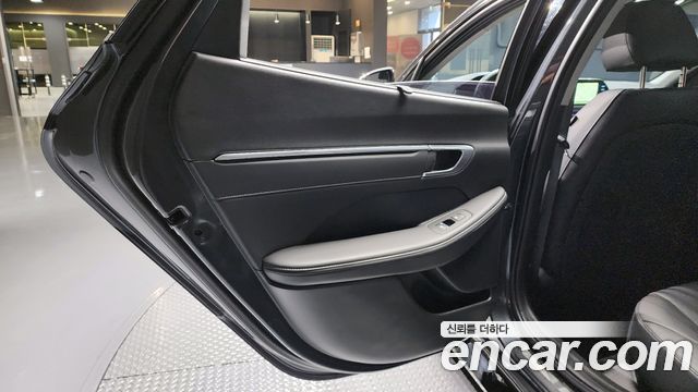 Hyundai Sonata 2023 — photo 15