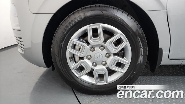 Hyundai Staria 2022 — photo 5