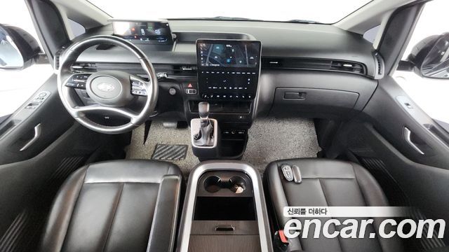 Hyundai Staria 2022 — photo 10
