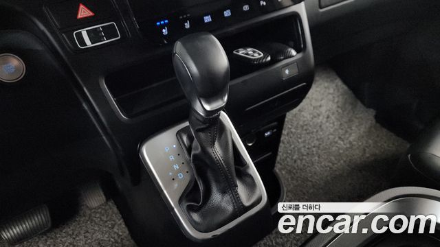 Hyundai Staria 2022 — photo 12
