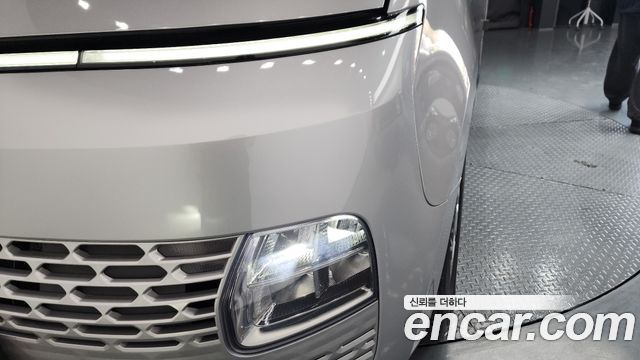 Hyundai Staria 2022 — photo 8
