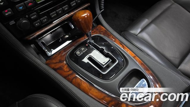 Jaguar XJ-8 2006 — photo 9