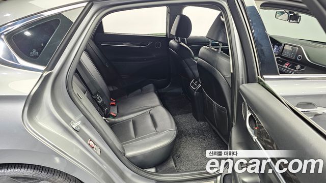 Hyundai Grandeur 2018 — photo 18