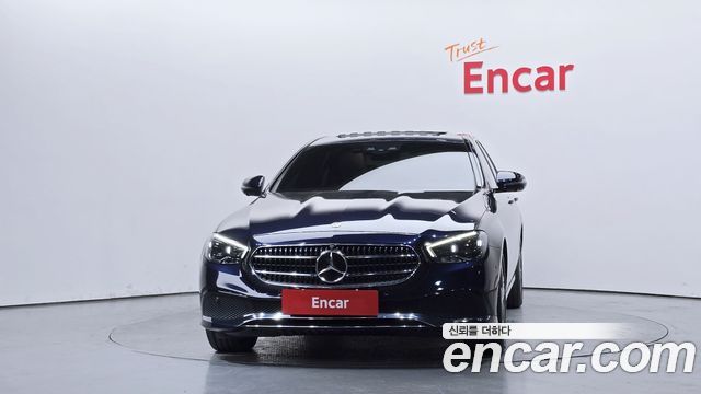 Mercedes-Benz E-Class 2022 — photo 3