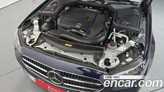 Mercedes-Benz E-Class 2022 — photo 6
