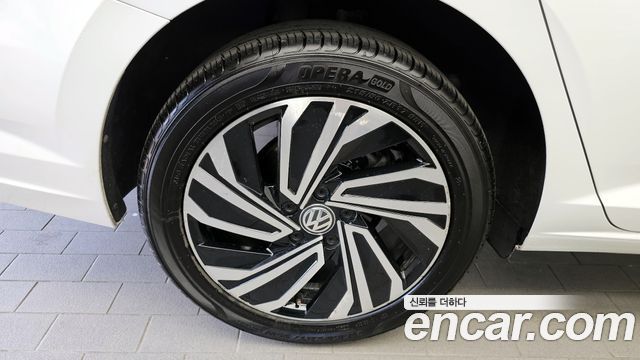 Volkswagen Jetta 2021 — photo 5