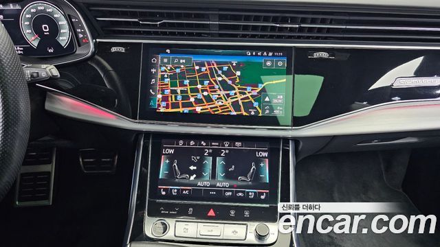Audi Q8 2021 — photo 14