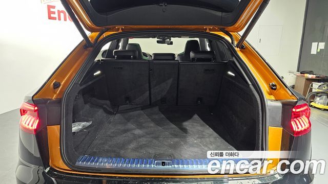 Audi Q8 2021 — photo 20