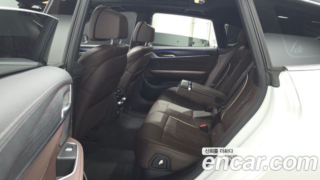 BMW Gran Turismo 2022 — photo 18