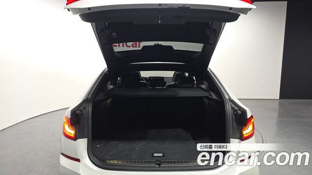 BMW Gran Turismo 2022 — photo 26