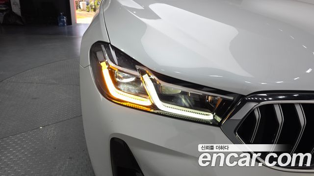 BMW Gran Turismo 2022 — photo 8