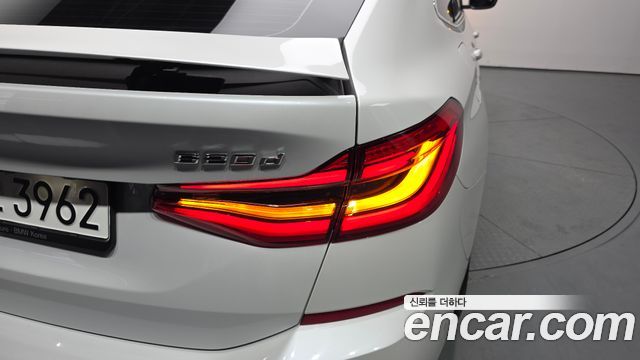 BMW Gran Turismo 2022 — photo 9