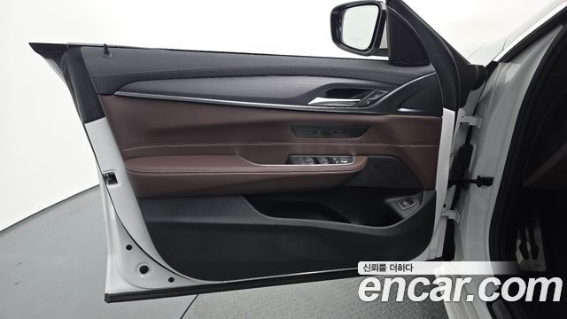 BMW Gran Turismo 2022 — photo 14