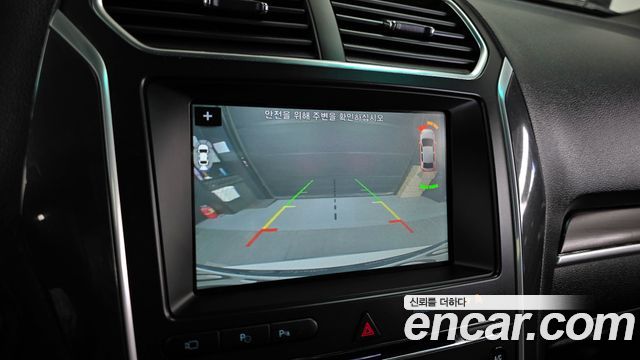Ford Explorer 2017 — photo 15